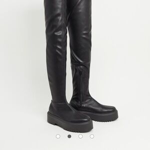 Chic Black Over-the-Knee Boots